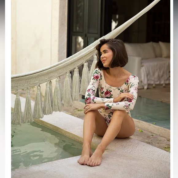 NWT Antonio Melani x The Style Bungalow Miraflores Floral Print 1 piece Swimsuit - Picture 4 of 12